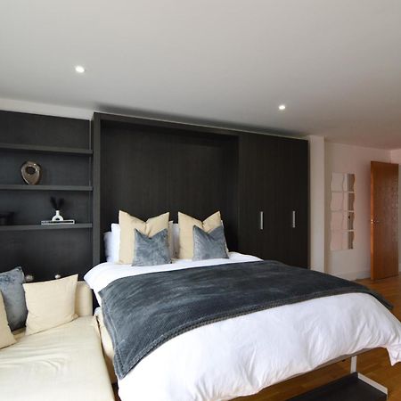 Cosy, Centrally Located Studio With Gated Parking! Loughborough Exteriör bild
