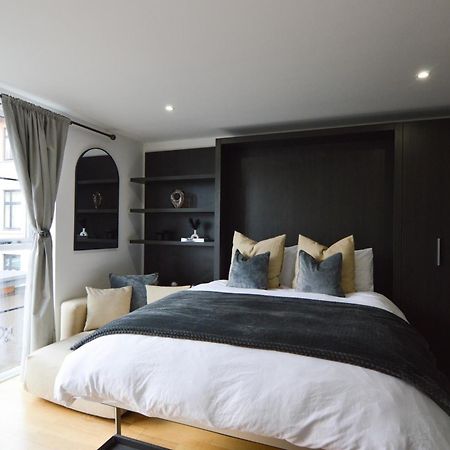 Cosy, Centrally Located Studio With Gated Parking! Loughborough Exteriör bild